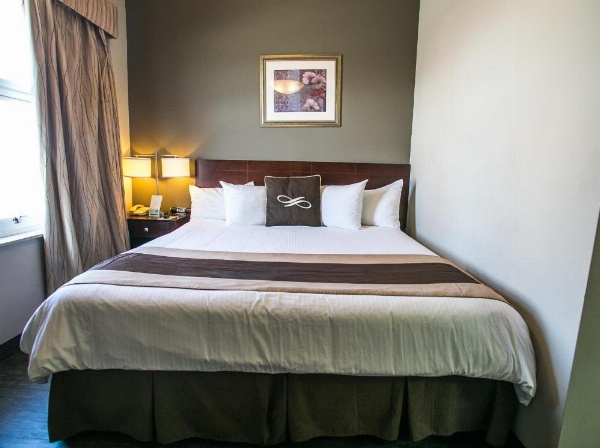 Pointe Plaza Hotel image 8